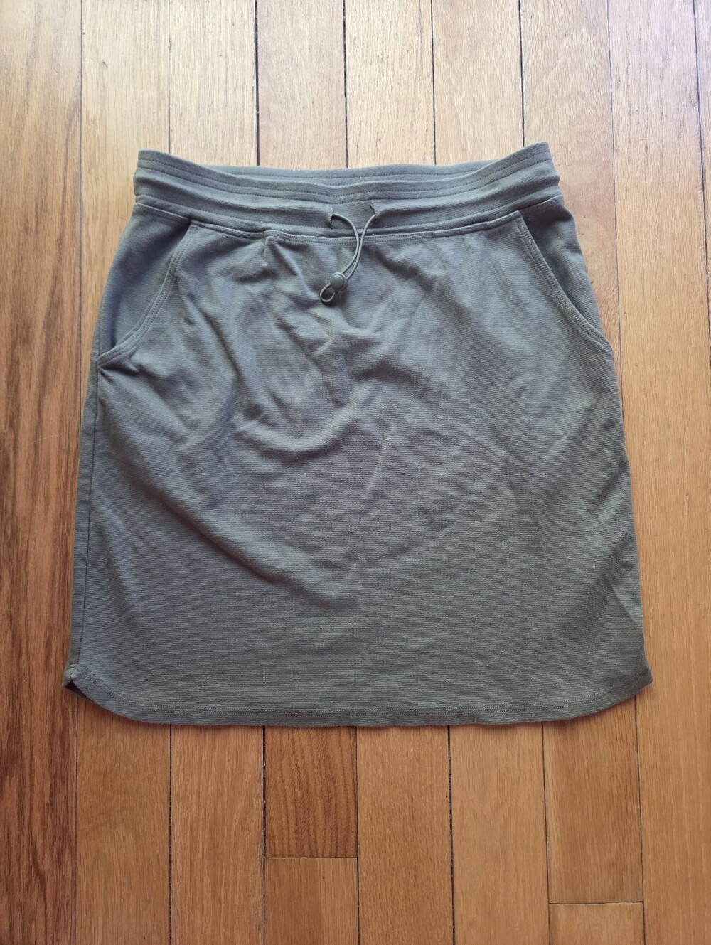 Evereve Olive Green Drawstring Mini Skirt Size 2